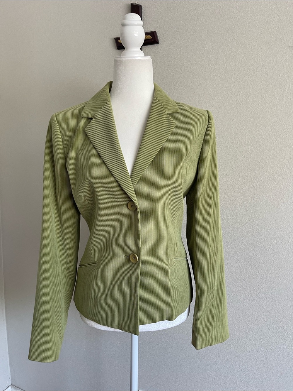Casual Corner Light Olive Green Corduroy Blazer